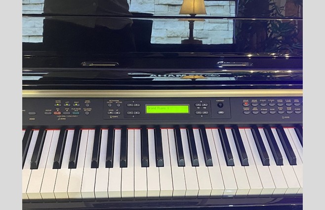 Used Yamaha CLP280 Polished Ebony Digital Piano Complete Package - Image 6